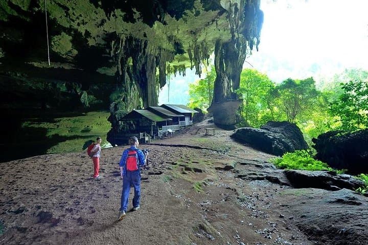 טיול יומי לפארק הלאומי ניה ההיסטורי ממירי