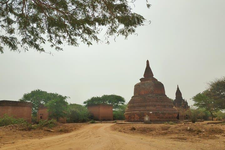 טיול פרטי לברגן ומל®.  פופה (2 ימים)