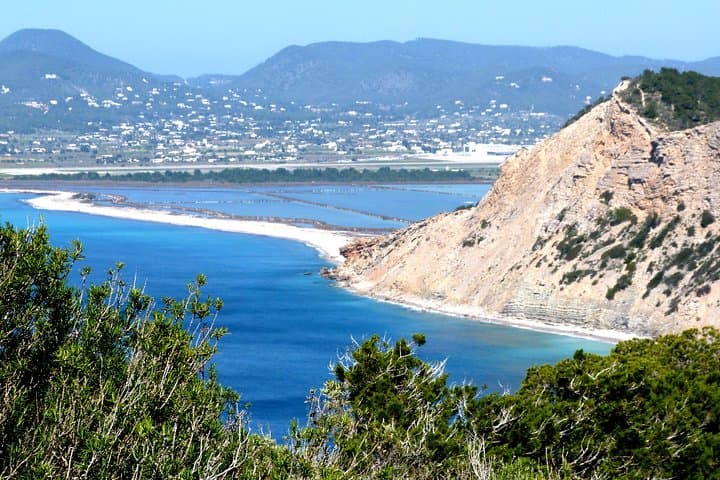 סודות איביזה - טיול ברכב במשך 8 שעות