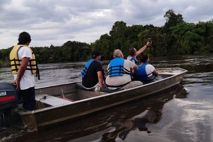 הרפתקת סוואנת רופונוני ומפלי קייאטור של 8 ימים מג'ורג'טאון
