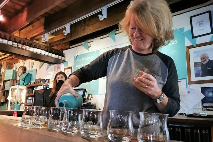 סיור ויסקי פלטינה של איסליי במשך 4 ימים - ויסקי כלול! עם איסוף חינם!