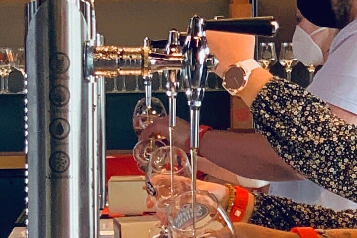 ביקור מודרך במוזיאון אסטלה גאליסיה עם טעימות בירה