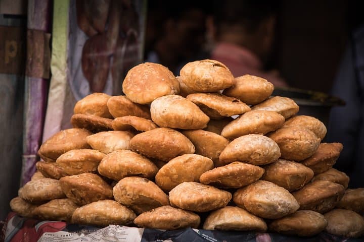 זחילת אוכל חג'ורהו (סיור טעימות אוכל מקומי מודרך למשך שעתיים)