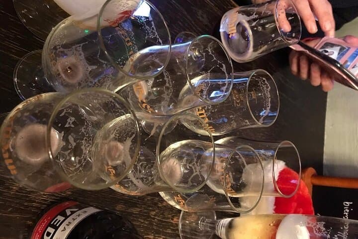 הליכת בירה אנטוורפן עם מדריך דובר אנגלית