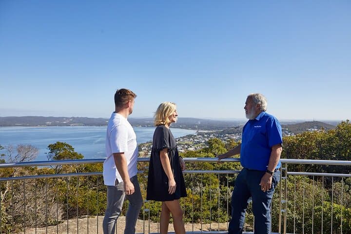 סיור היסטוריה והדגשים של אלבני