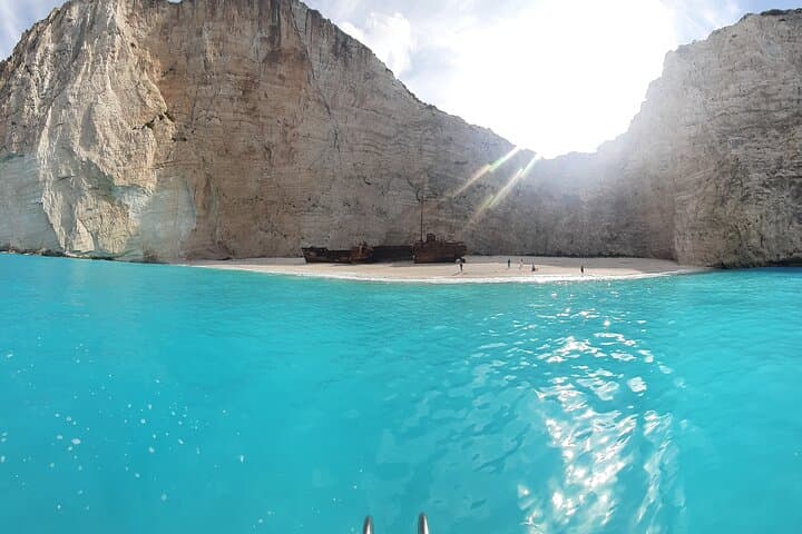 Zakynthos Small Group Tour max 10 pers Shipwreck bay & Blue Caves