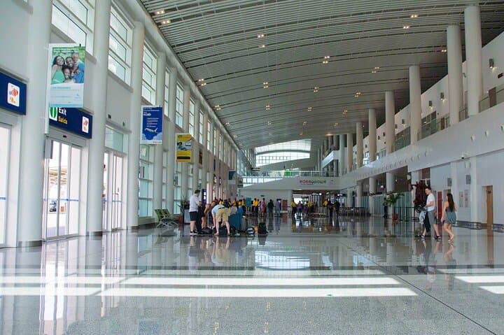 העברת הלוך ושוב בין נמל התעופה אנטיגואה למלונות אנטיגואה