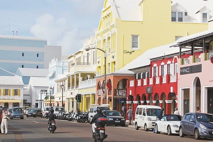 חווית ברמודה מעולה עם החזרת מעבורת נופית חינם