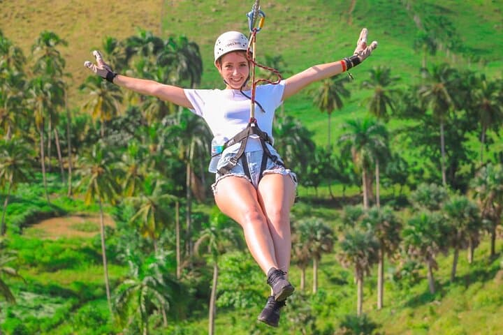 הרפתקת ZIPLINE בפונטה קנה עם רכביים ורכיבה על סוסים