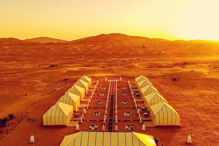 Luxury bivouax DE in the desert with quad bike