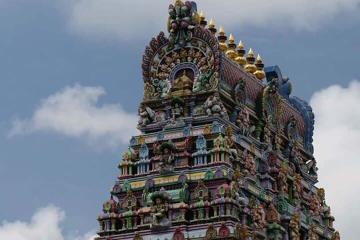 סיור מלא באי (5-6 שעות) במאהé עם איסוף