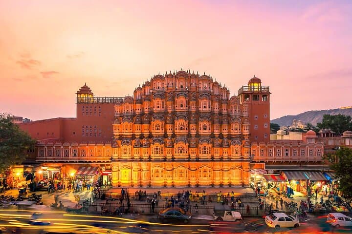 מעבר חד כיווני מרנתהמבור לjaipur ברכב ממוזג