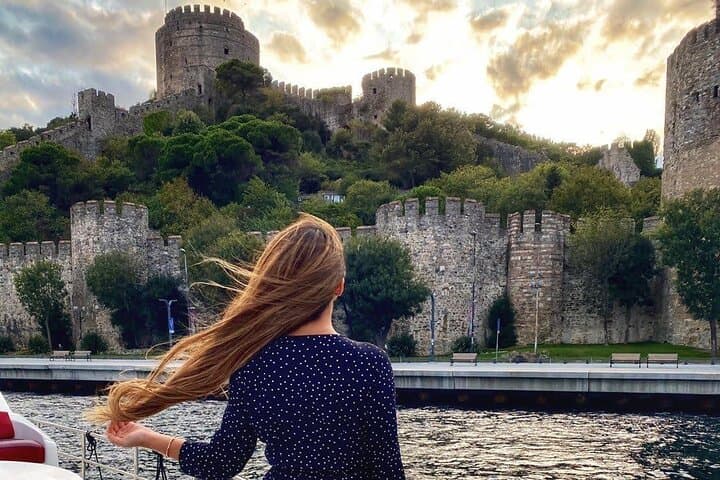 Istanbul Bosphorus Sunset Cruise on Luxury Yacht