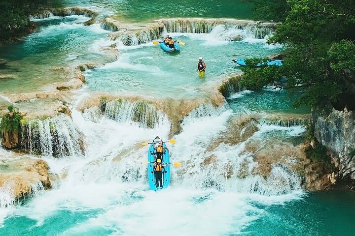 Kayaking Mreznica Waterfalls close to Plitvice Lakes