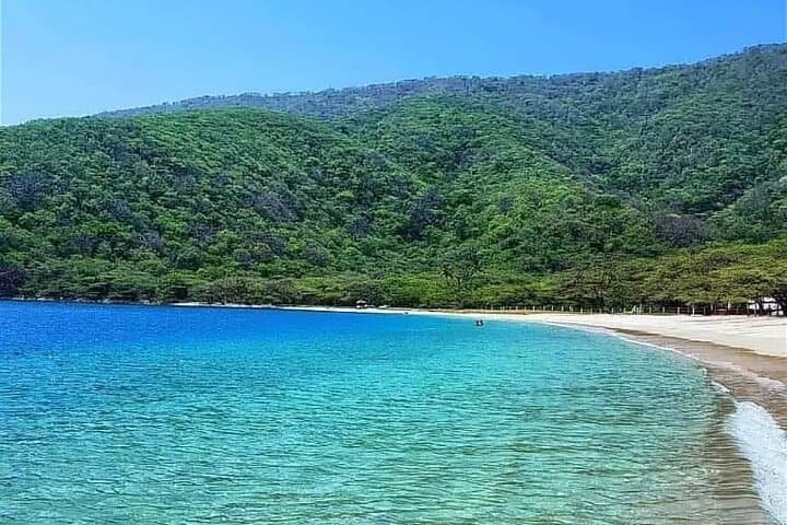 PARK TAYRONA - PLAYA CRISTAL Sun, beach and crystal clear waters