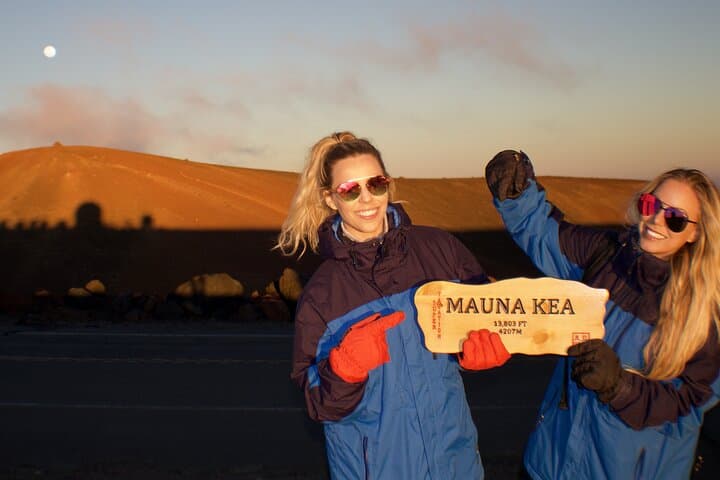 Hawaii’s GOAT Experience: Mauna Kea Summit, Sunset & Stars