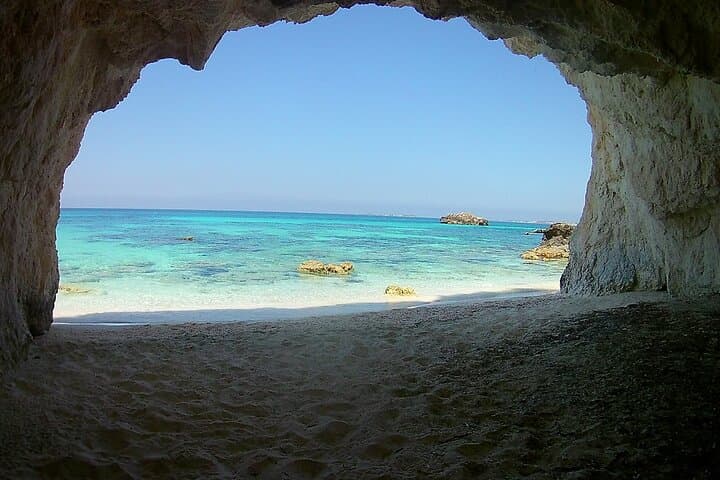 "שייט חלומי" שייט יומי מנמל ארגוסטולי עם סירה יוונית מסורתית