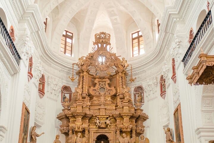 הליכת המורשת של גואה הישנה מאת Make It Happen