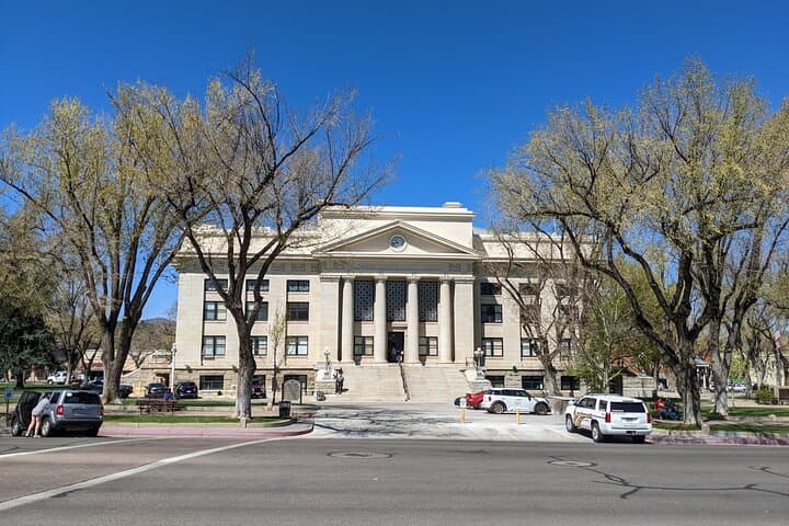 סיור הליכה וחיפוש אוצרות בפרסקוט