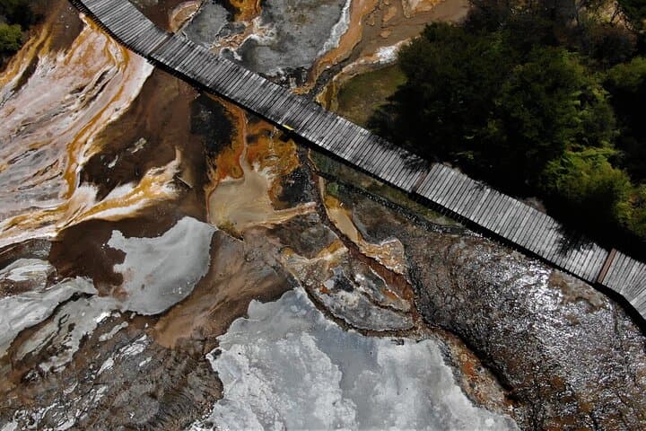 סיור גיאותרמלי עצמאי באוראקהי קוראקו