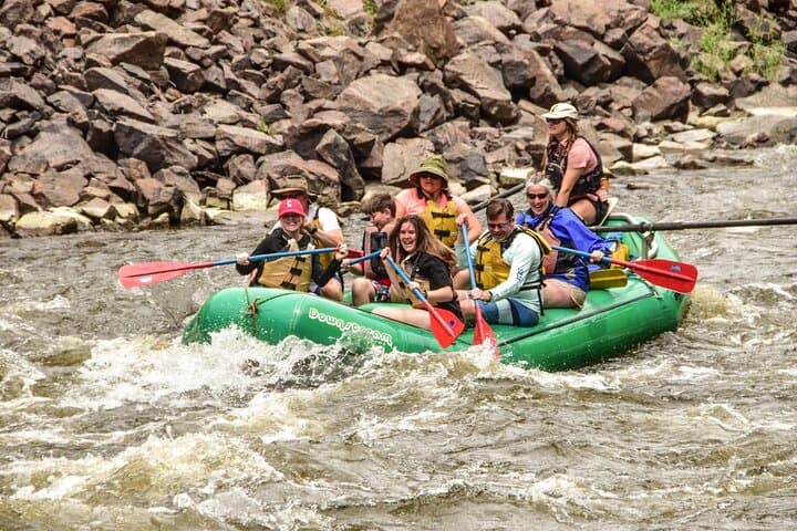 מסלול צף חצי יום על נהר קולוראדו העליון ליד קרמלינג