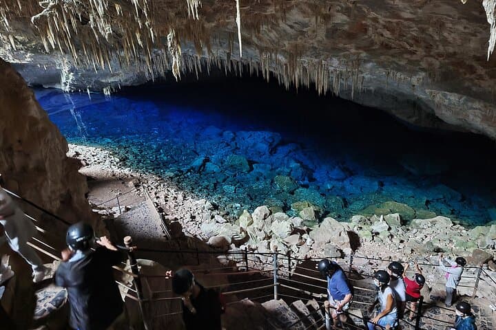 מערת האגם הכחול