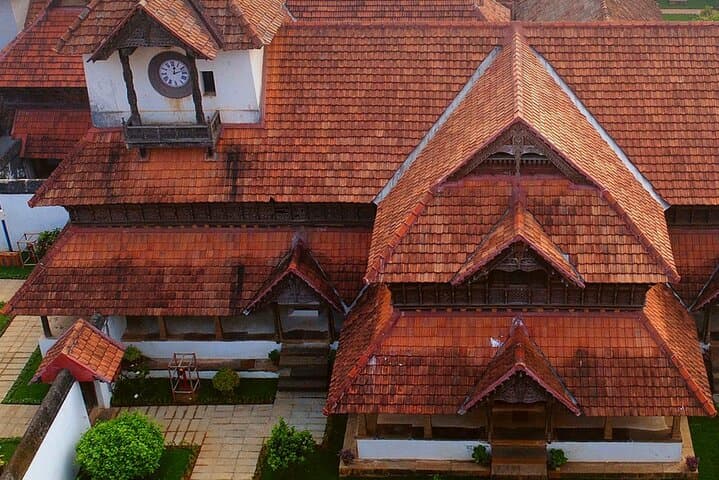 טיול יומי לחוף קאניאקומארי ולארמון פדמאנאבהפורם