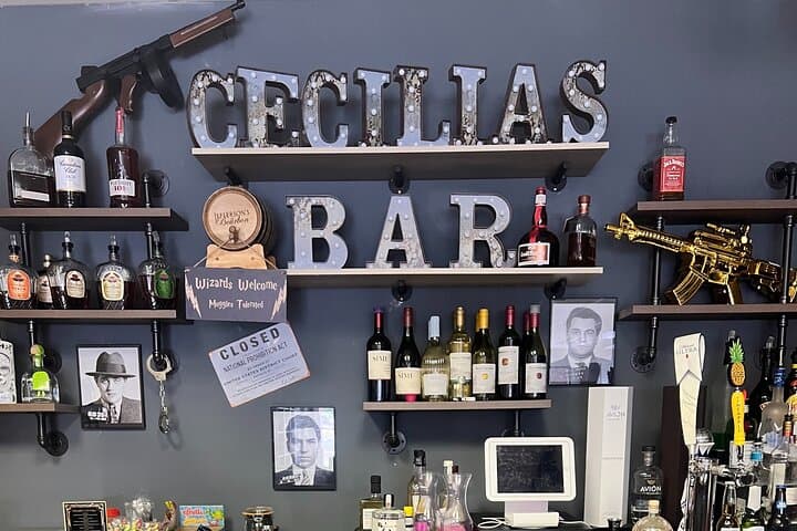 ההצגה לארוחת ערב מסתורין של רצח של ריגה טוני