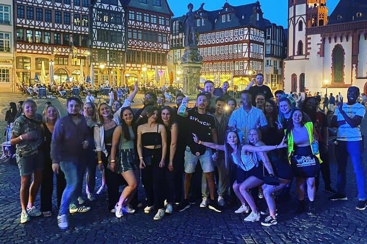 Frankfurt PubCrawl: 4 Venues, Welcome Shots + Club Entry
