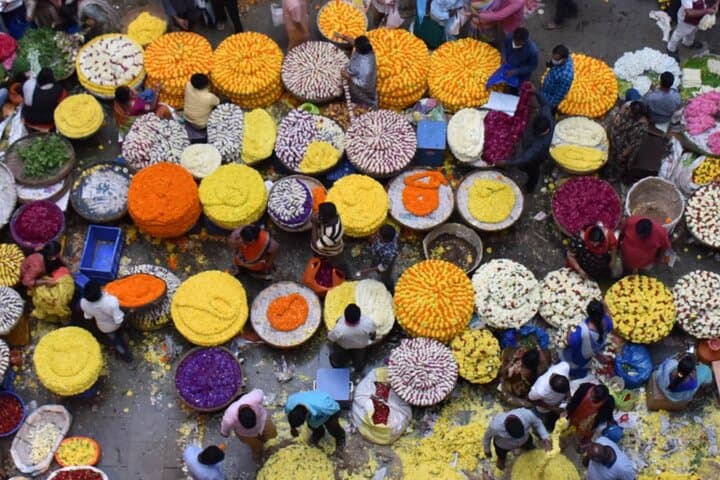 ארמון טיפו + קוטה וישנו + מבצר + שוק ק.ר + מקדש ג'ייני = הליכת בנגלור פטה