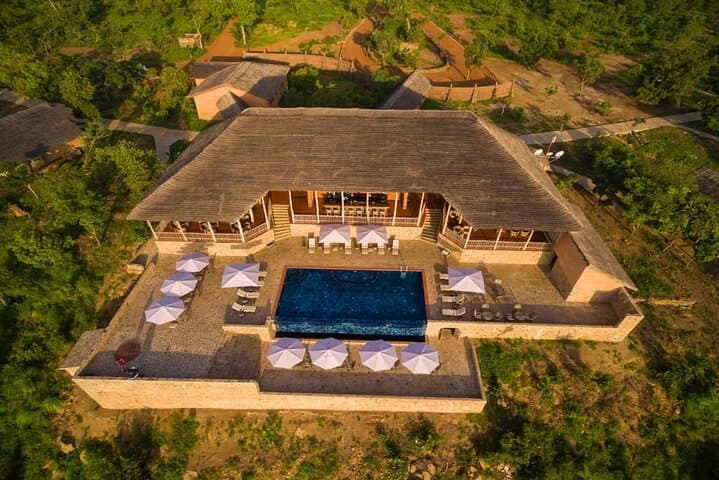 3 Days Zaina Luxury Stay Mole Safari 