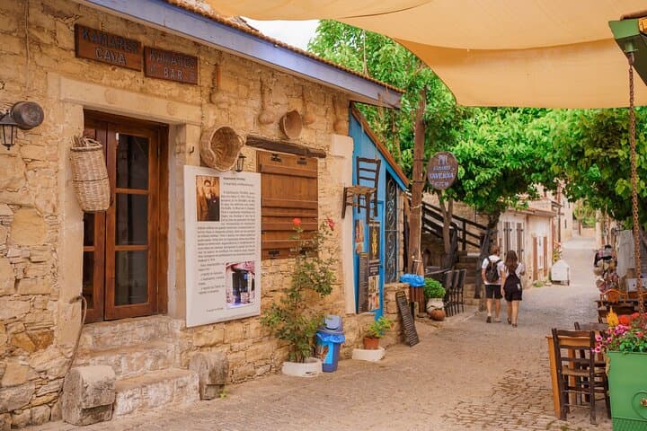 100% קפריסין - סיור להררי טרודוס וכפרים (מלימפוס)