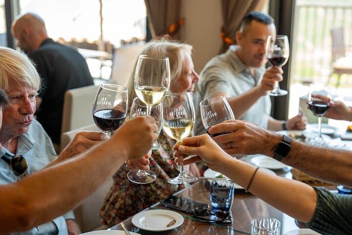 סיור יין בעמק דורו בקבוצה קטנה עם ארוחת צהריים ושיט