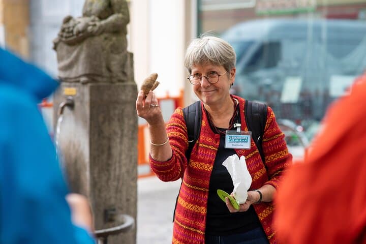 הליכה קולינרית-היסטורית דרך באמברג