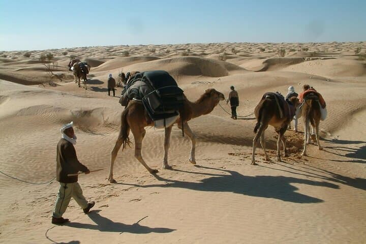 2-Day Tunisian Sahara Tour with Food & Stay from Hammamet