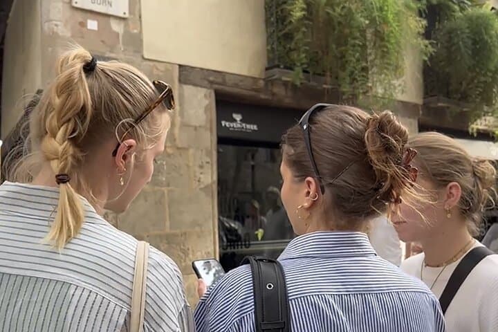 משחק חקירת רצח עצמאי של שרלוק הולמס ושולחן השחמט בוסטרוס