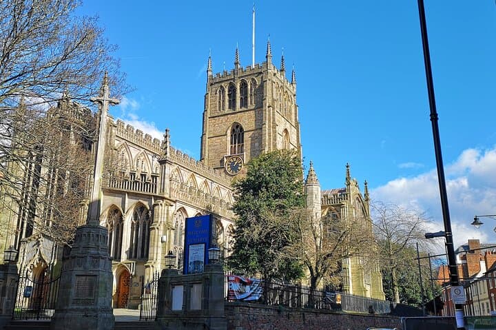 Maid Marian and Robin Hood Quest Experience in Nottingham