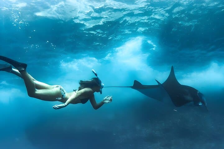 סיורי חוף על האי נוסה פנידה עם שנורקלינג מבאלי