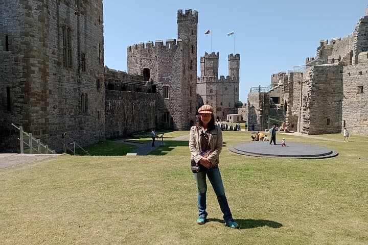 סיור חוף להולי האד בקבוצה קטנה בטירת קארנרפון