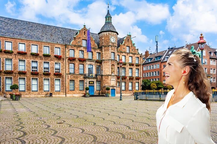 Dusseldorf: City Walk Audio Guide in 7 Languages on your Phone