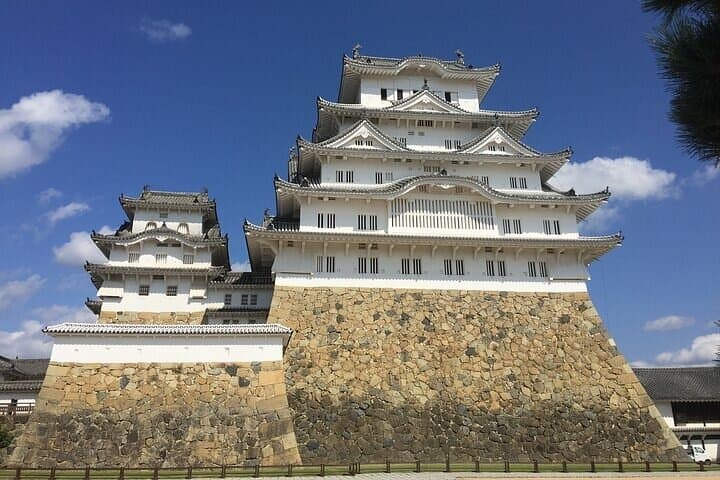 Half-Day Private Guided Tour to Himeji Castle