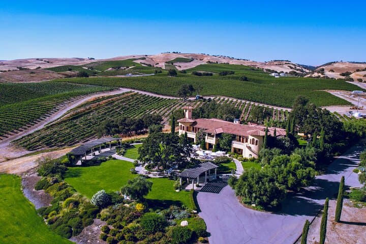 3-Winery Paso Robles Tour with Picnic Lunch & Tasting Fees