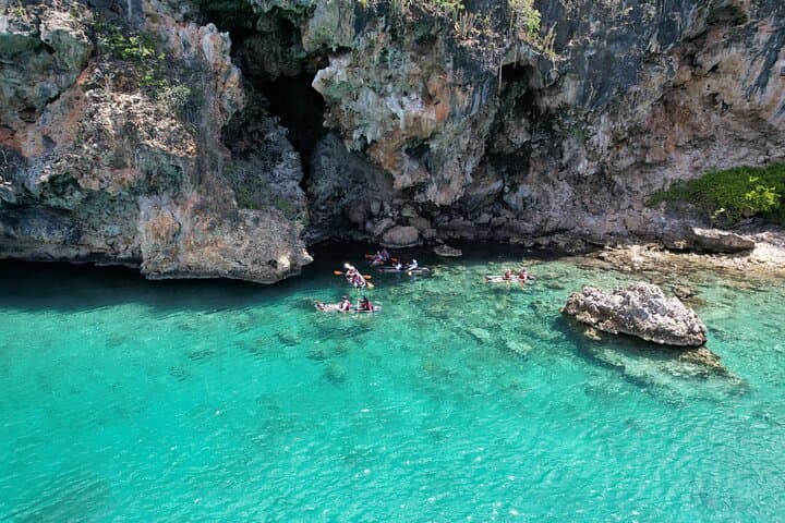 Morning Clear Kayak Tour to Little Bay + Snorkeling