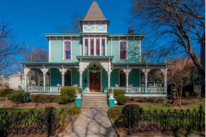 סיור האוטובוסים ההיסטורי המוביל של שארלוט