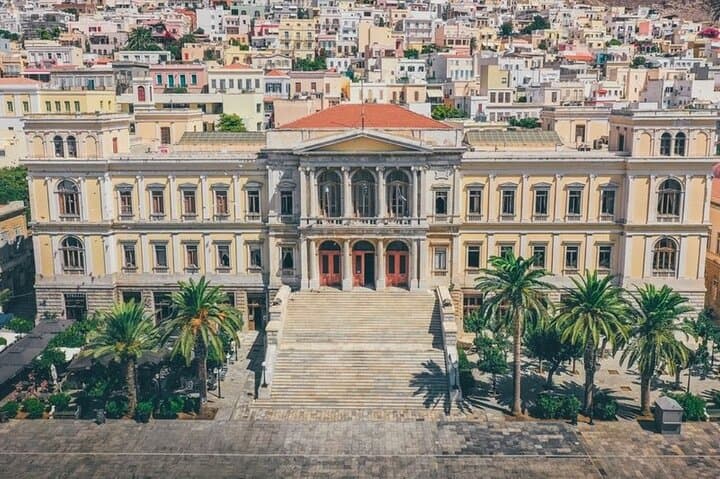 סיור הליכה באירומופוליס (2 שעות)