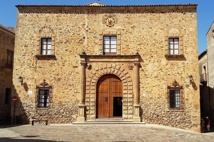 Caceres Medieval Heritage - Old Town, Cathedral & Carvajal Palace