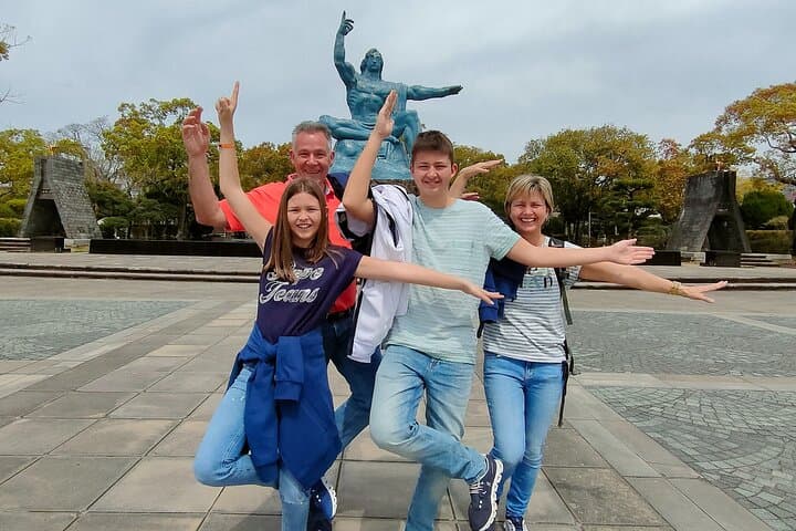 סיור חצי יום פרטי בנגסאקי עם מדריך מוסמך מהממשלה.