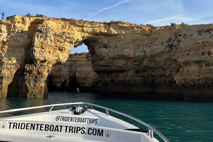 טיול סירה למערות בנגל מארמצאו דה פירה