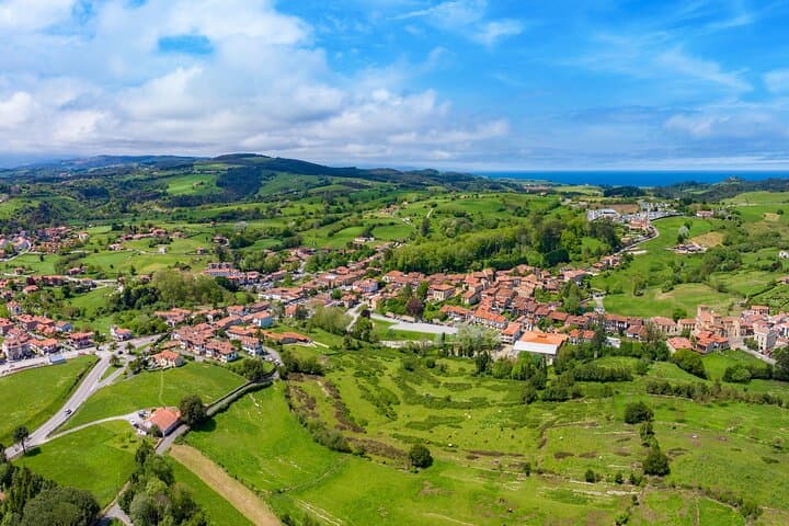 Santillana's Architectural Jewels Private Tour: A Timeless Voyage
