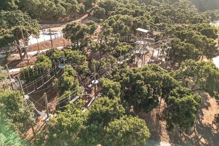 מסלול הרפתקאות חבלים גבוהים ליד סנטה ברברה